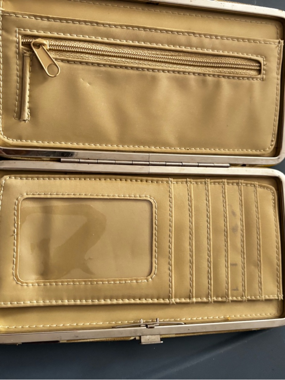 Small flowered wallet
